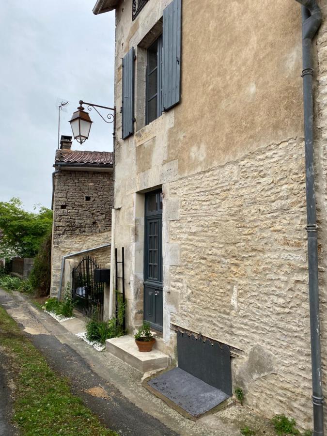 La Cour Blanche Villa Verteuil-sur-Charente Bagian luar foto