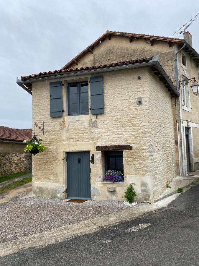 La Cour Blanche Villa Verteuil-sur-Charente Bagian luar foto