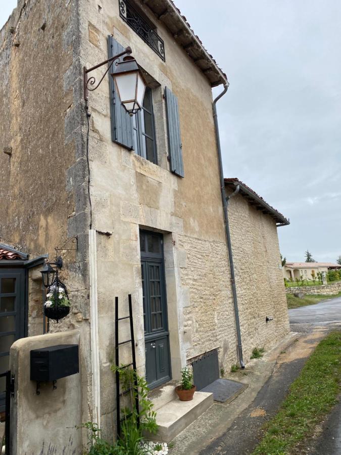 La Cour Blanche Villa Verteuil-sur-Charente Bagian luar foto