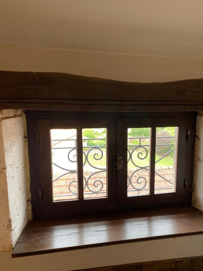 La Cour Blanche Villa Verteuil-sur-Charente Bagian luar foto
