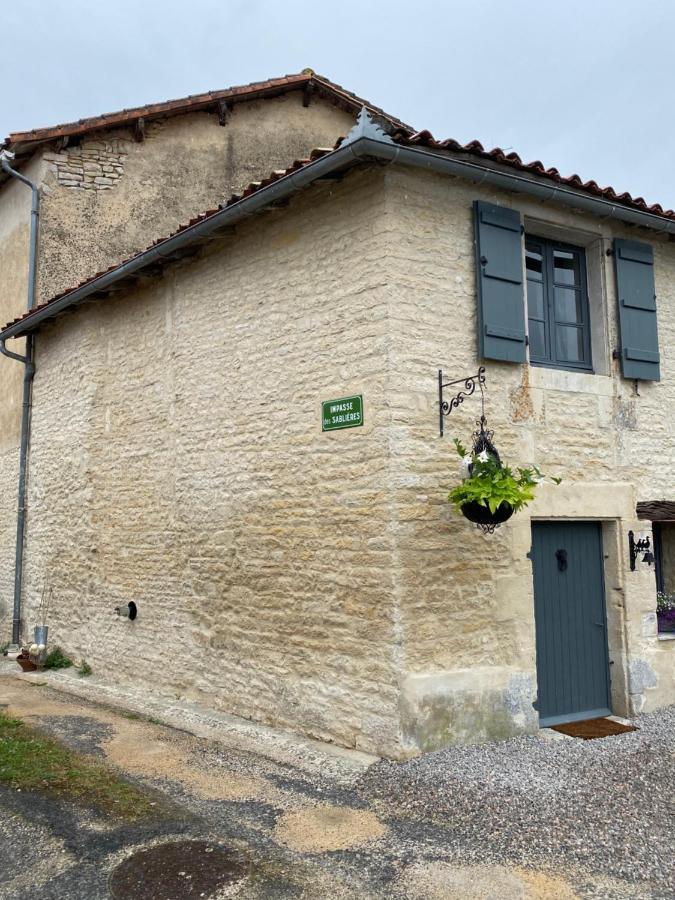 La Cour Blanche Villa Verteuil-sur-Charente Bagian luar foto