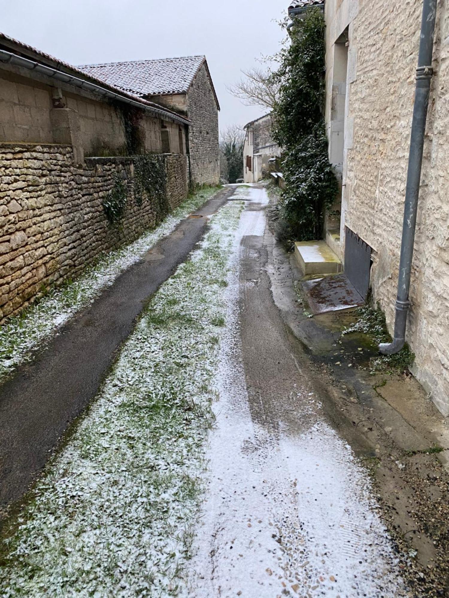 La Cour Blanche Villa Verteuil-sur-Charente Bagian luar foto